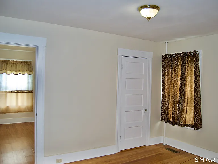 37 Putnam St — Photo 11