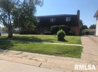2808 Monmouth Ct, Springfield, IL 62704