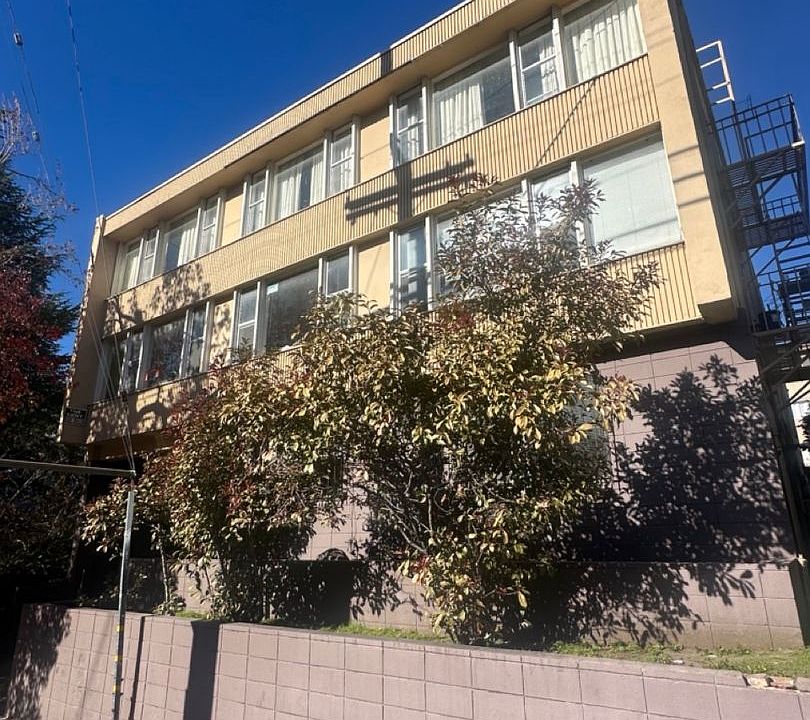 1st image of 715 Oakland Ave #101