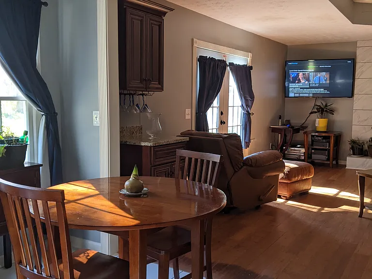 Meadow Oak Dr — Photo 2