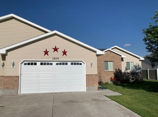 1203 S Jackson Dr, Ammon, ID 83406