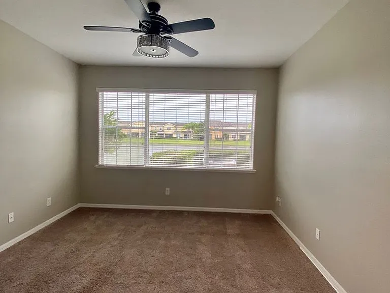 540 Woodland Terrace Blvd — Photo 22