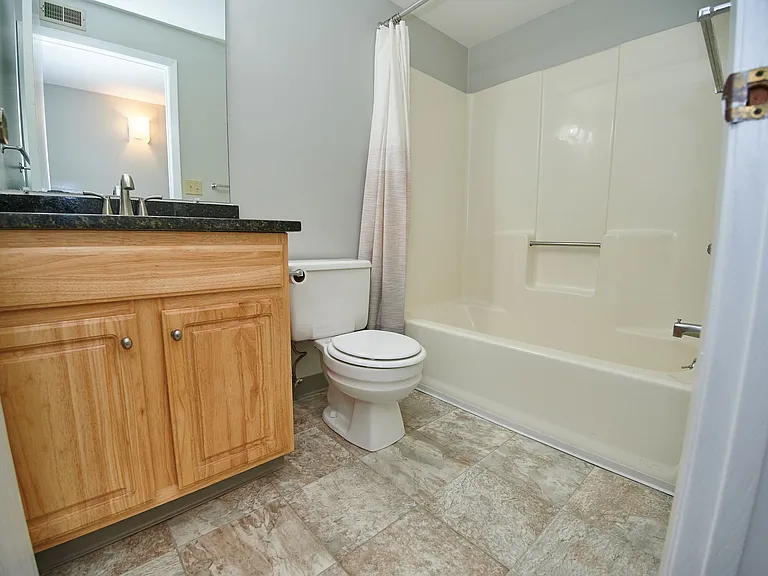 St. Clair Woods Apartments — Photo 6