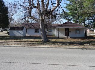 114 E 15th St, Metropolis, IL 62960