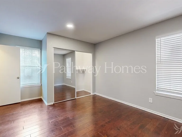 3914 Winston Dr — Photo 12