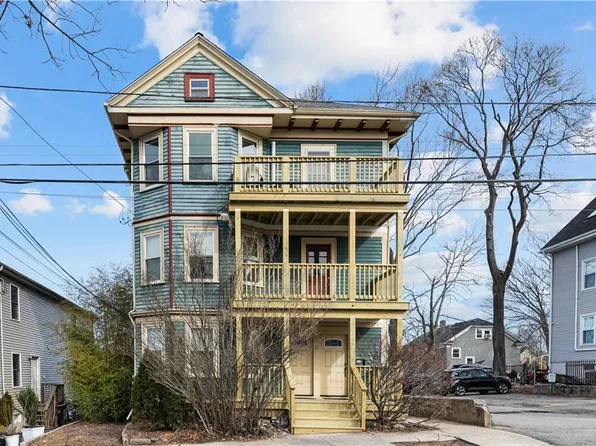 98 Evergreen St #3, Providence, RI 02906