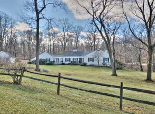 9 Letitia Ln, Mount Kisco, NY 10549