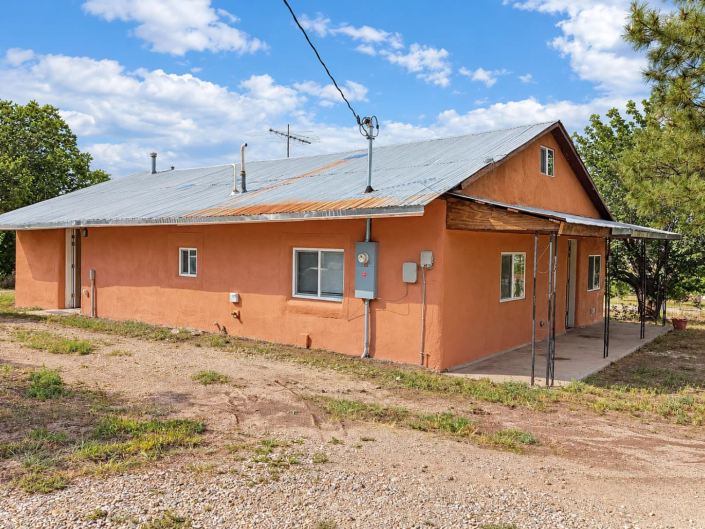 3 bed, 1100 sqft, $1,500 — Photo 1