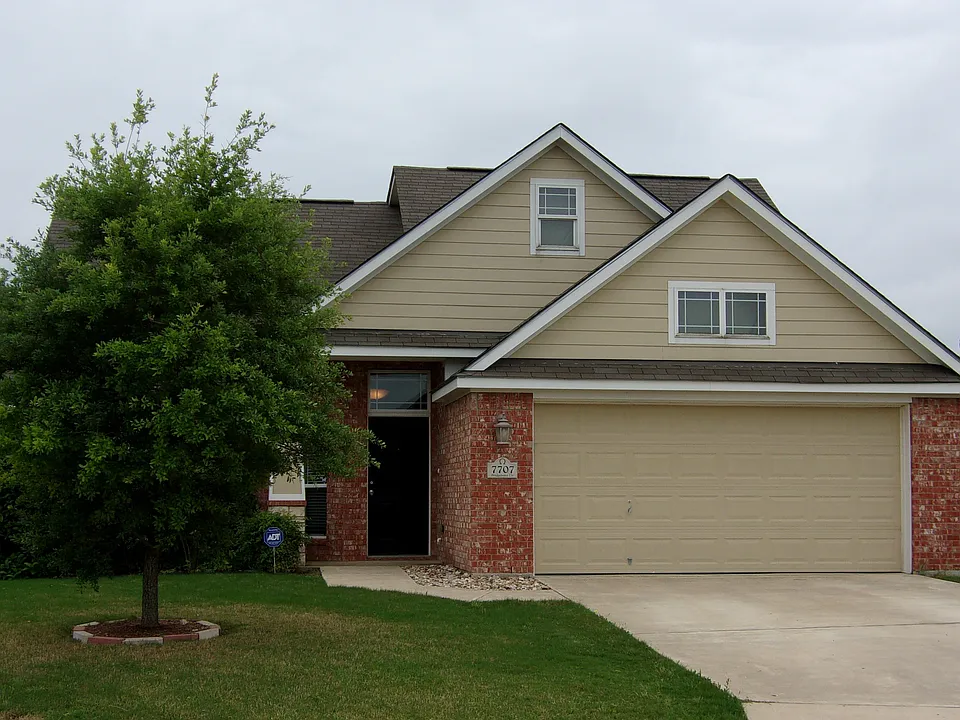 7707 Bridgepointe Dr