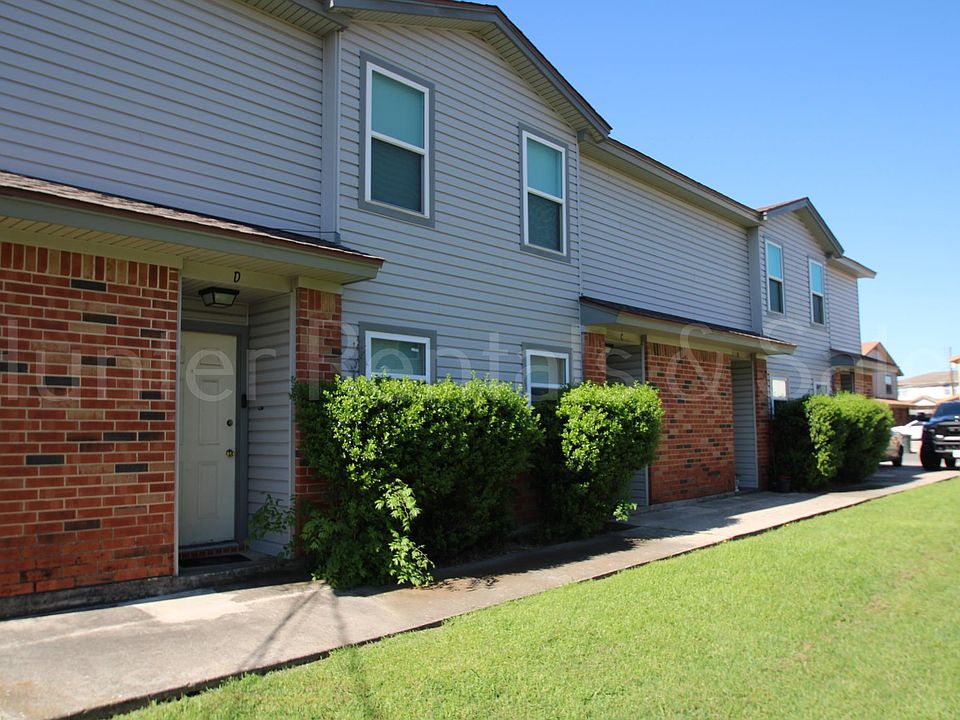 1st image of 3704 Hereford Ln APT A