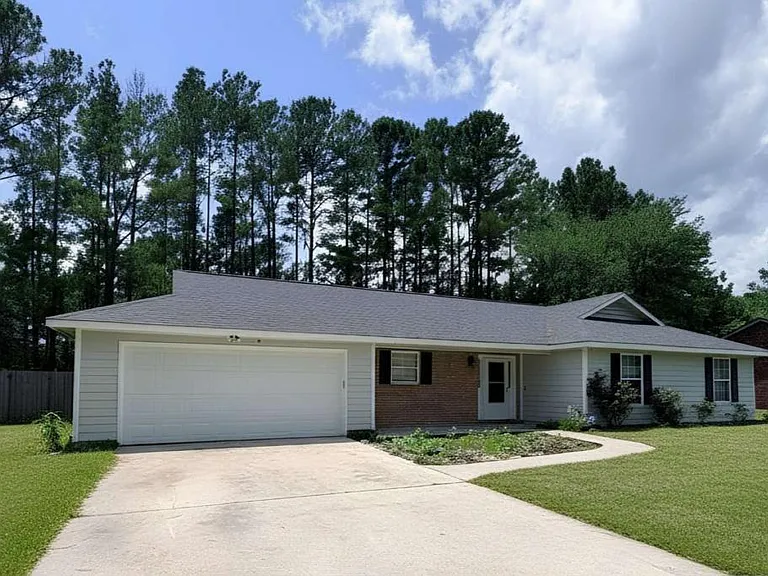 236 Woodbridge Rd — Photo 2