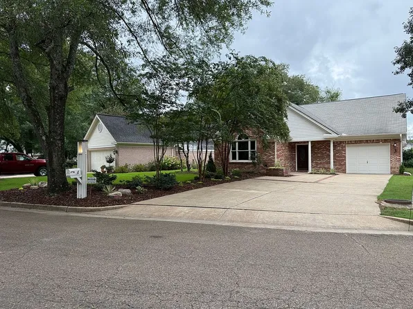 3 Middleton Ct, Starkville, MS 39759