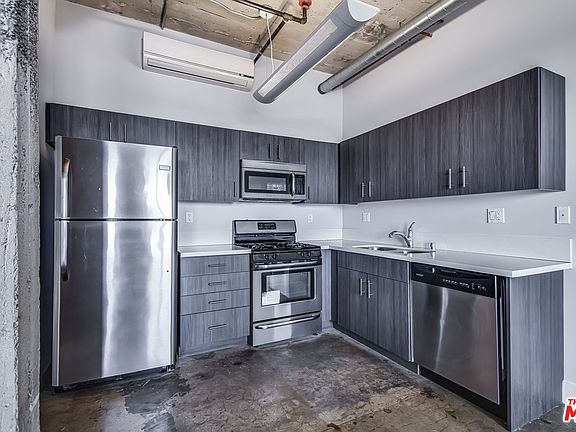5th image of 825 E 4th St APT 507
