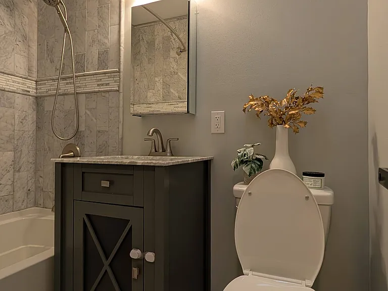 714 W Montclaire Ave — Photo 13