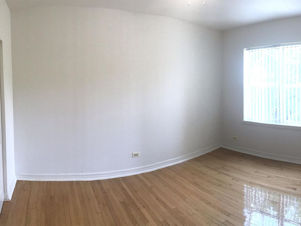 2nd image of 7108 S Rhodes Ave APT 207