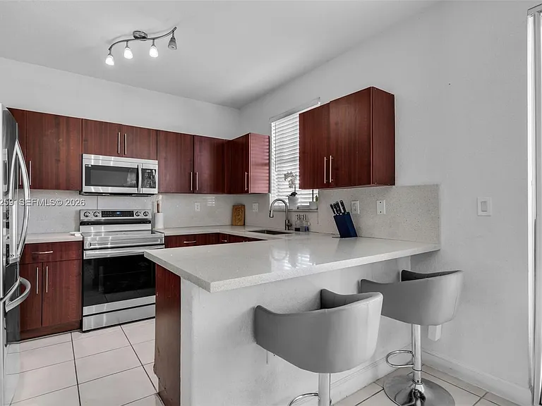 2583 SE 13th Ct — Photo 9