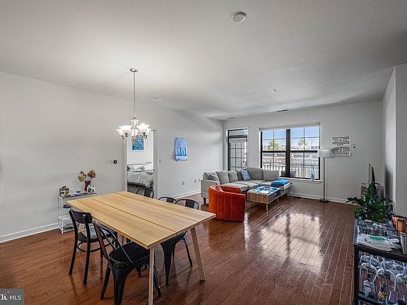 5th image of 3201 Saint Paul St Unit 310