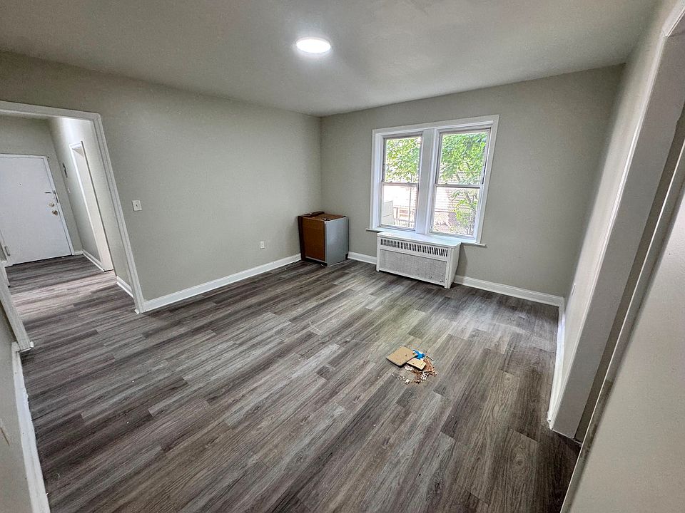 2nd image of 80 Monticello Ave #2AA