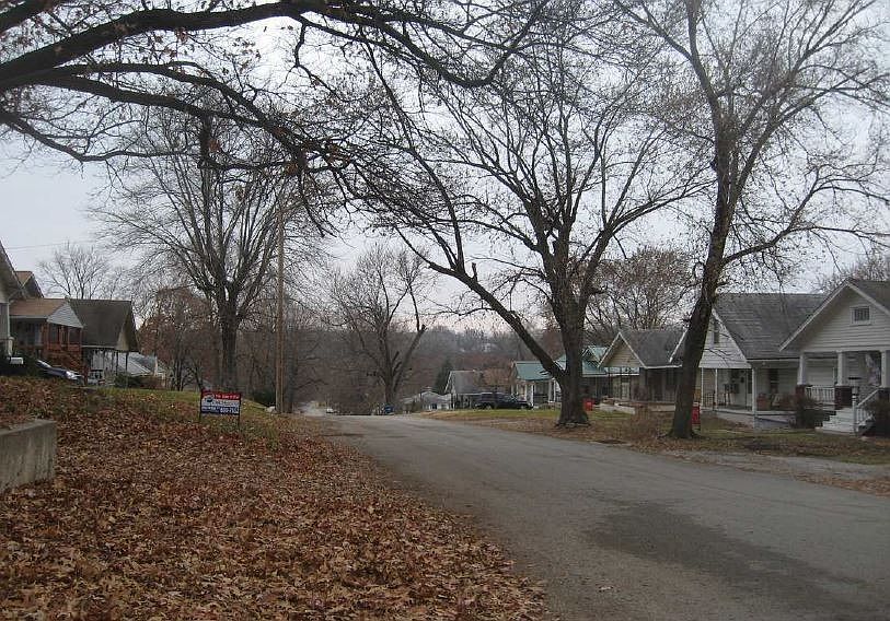 2nd image of 1809 S Overton Ave