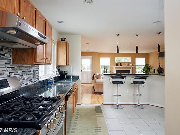 4th image of 107 Emory Woods Ct