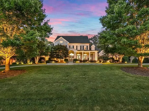 6324 Poplar Forest Dr, Summerfield, NC 27358
