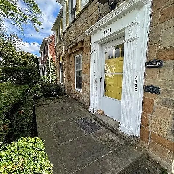 3701 Ingleside Rd #UPSTAIRS — Photo 2