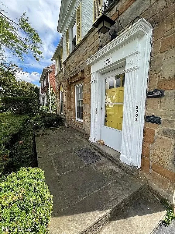 Building Photo - 3701 Ingleside Rd #UPSTAIRS