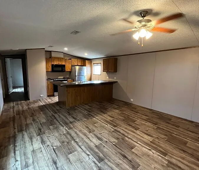 2900 E 6th Ave #14 — Photo 11