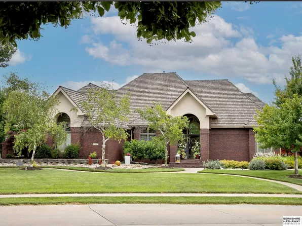 3303 N 133rd Cir, Omaha, NE 68164