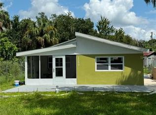 1549 Suwannee Ave, Intercession City, FL 33848