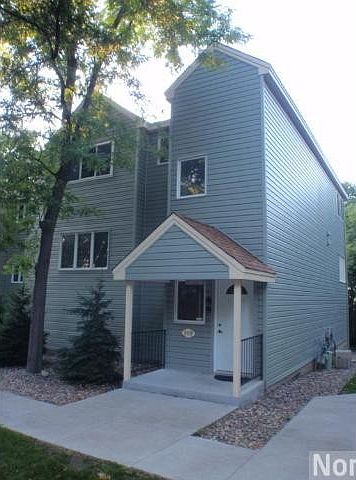 1st image of 359 Belvidere St E