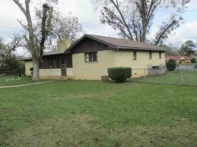 2nd image of 108 Wendell Ct