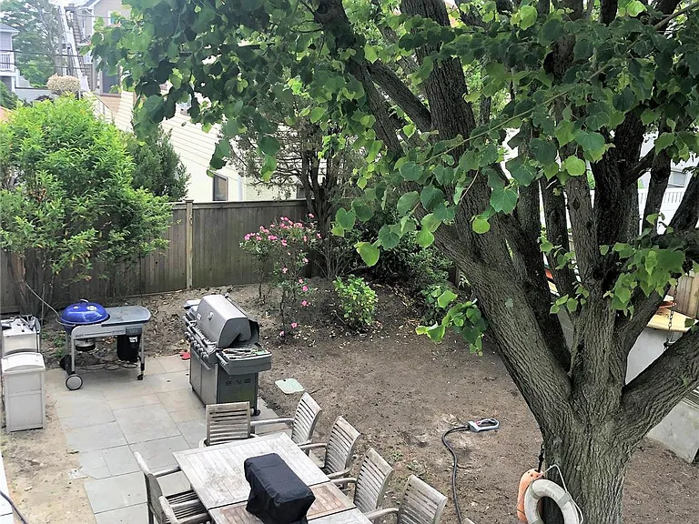 40 Trenton Ave — Photo 19