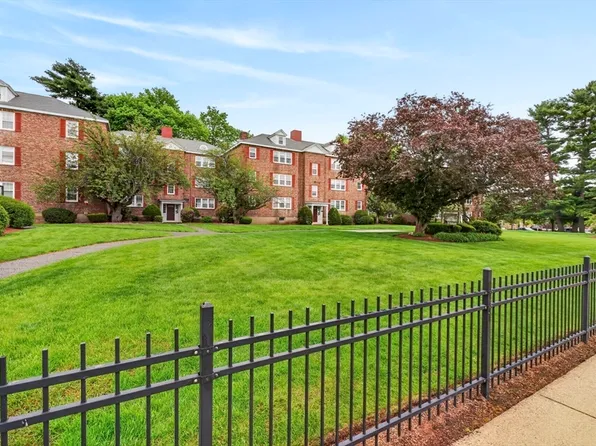 9 Dexter St APT 4, Malden, MA 02148
