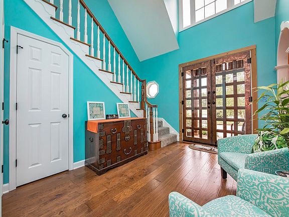 4th image of 230 Cottage Hill Rd