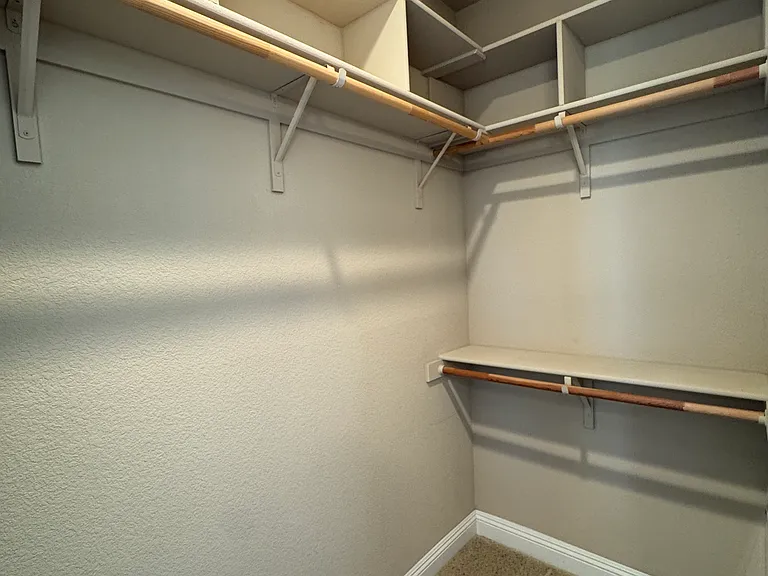 553 Addison Ct — Photo 22