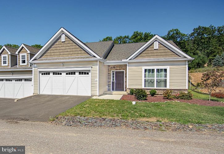 1st image of 34 Reserve Dr
