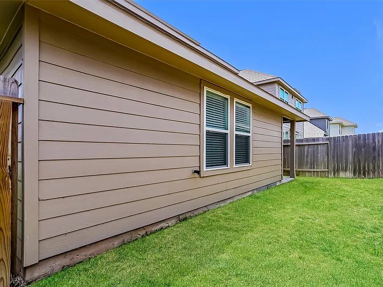 18514 Parma Creek Trl — Photo 3