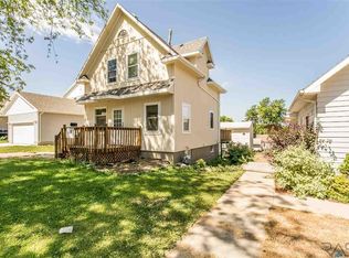 1113 N Duluth Ave, Sioux Falls, SD 57104