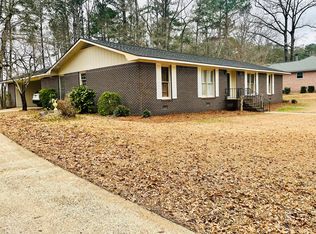 1056 Ponderosa Ln, Alexander City, AL 35010
