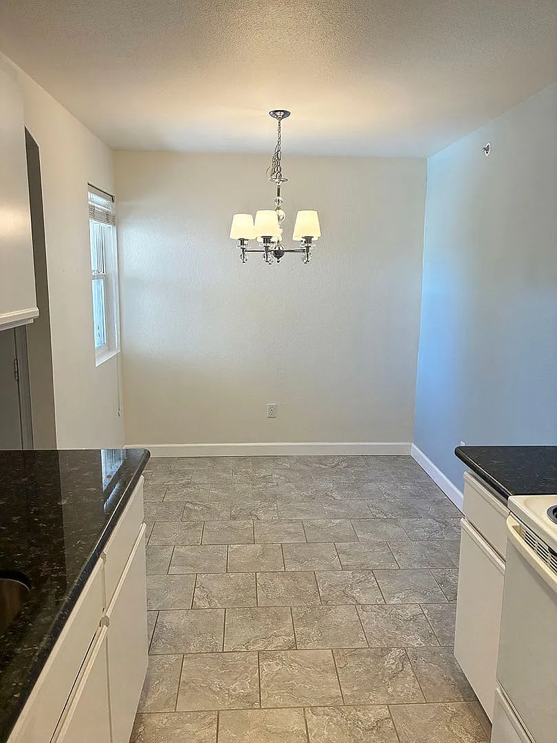 SilverCreek Distinctive Attached 1 BR Home — Photo 3
