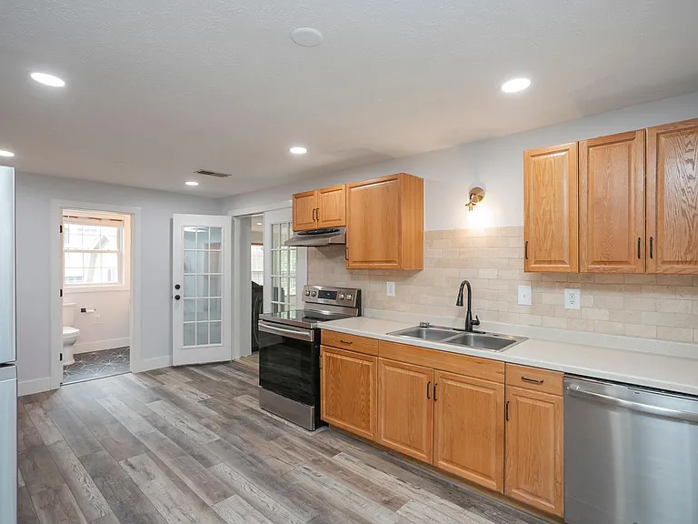 108 Aloha Ct — Photo 24