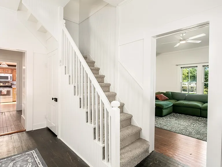 112 N Acorn St — Photo 13