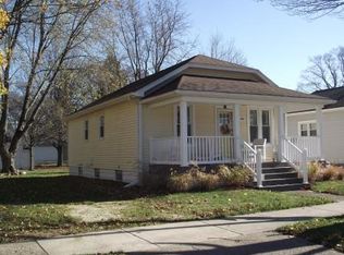 806 N Rath Ave, Ludington, MI 49431