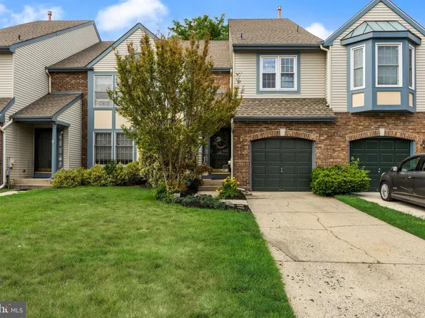 7 Corkery Ln, Medford, NJ 08055