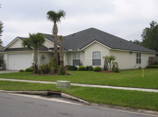 586 Lady Lake Rd W, Jacksonville, FL 32218