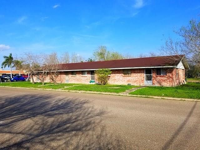 2nd image of 402 E Mahl St