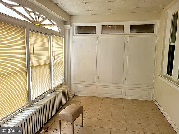 3rd image of 1104 W Wyoming Ave