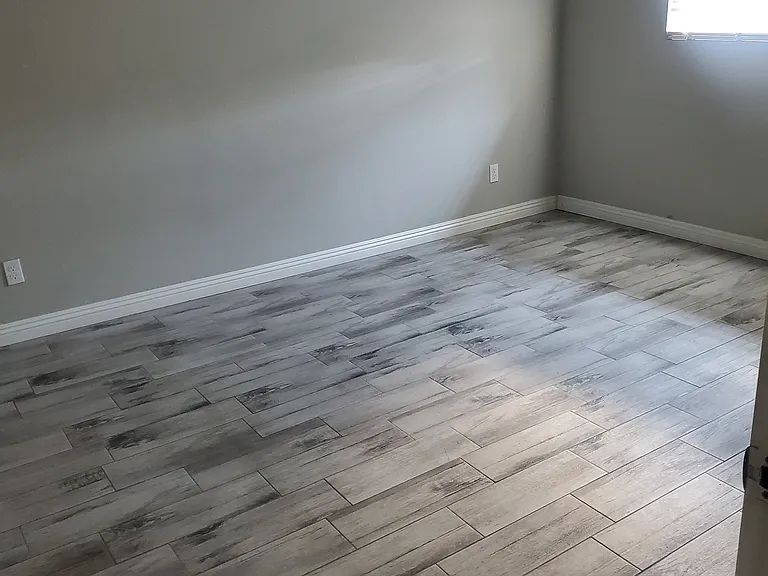 10944 Alder Ave — Photo 9