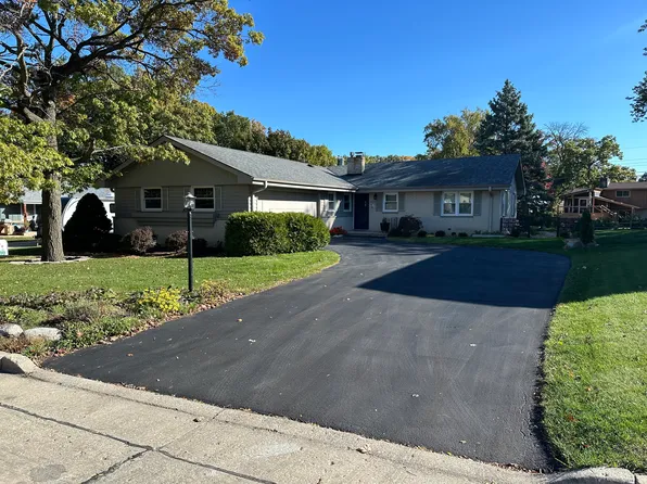 1419 Harrington Dr, Racine, WI 53405